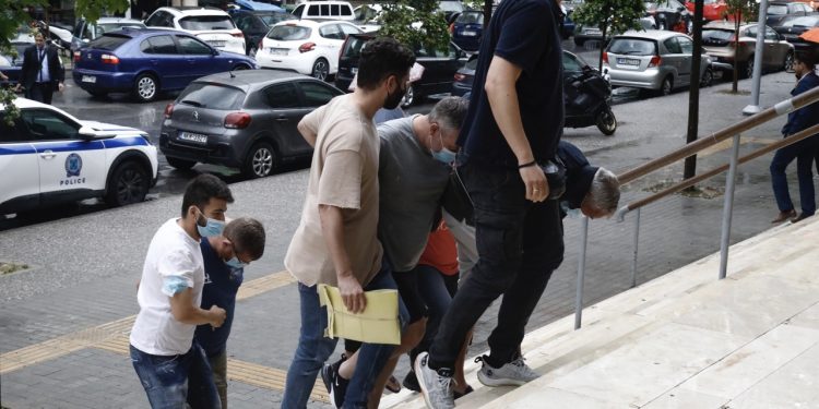 Υπόθεση Narcos στη Θεσσαλονίκη – Έφεραν κοκαΐνη 10 εκατ. ευρώ από την Κολομβία σε κοντέινερ με μπανάνες – Κινηματογραφική σύλληψη | ΦΩΤΟ