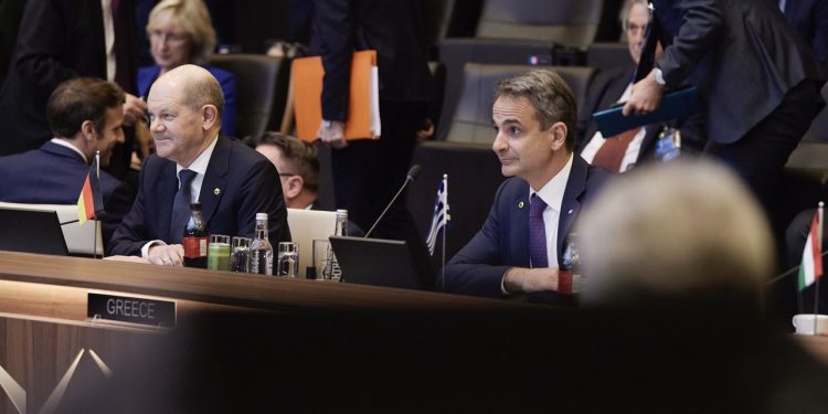 Ελληνικά όπλα στην Ουκρανία, γερμανικά στην Ελλάδα – Ο ελληνικός στρατός δίνει σοβιετικά BMP-1 και θα παραλάβει γερμανικά Marder