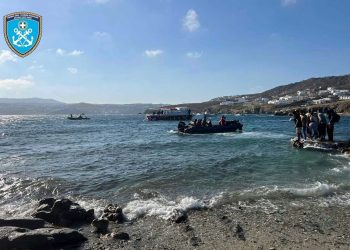 Ναυάγιο στη Μύκονο: Μεγάλη επιχείρηση διάσωσης από το Λιμενικό – Μεταφέρθηκαν με ασφάλεια 108 άτομα – Ο ρόλος της Τουρκίας