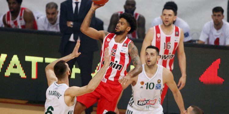 Νίκη τίτλου στο ΟΑΚΑ 72 – 78 για τον Ολυμπιακό – Χάθηκε ο ΠΑΟ στο 2ο ημίχρονο – Ντόρσεϊ, Σλούκας, Βεζένκοφ οι μεγάλοι πρωταγωνιστές