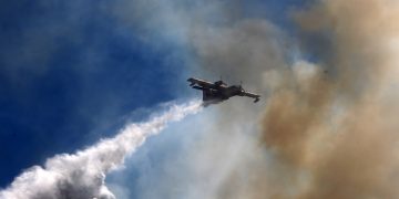 Πυρκαγιά στην Πάρο: Επιχείρησαν 2 καναντέρ για να τεθεί υπό έλεγχο – Κίνδυνος αναζωπυρώσεων