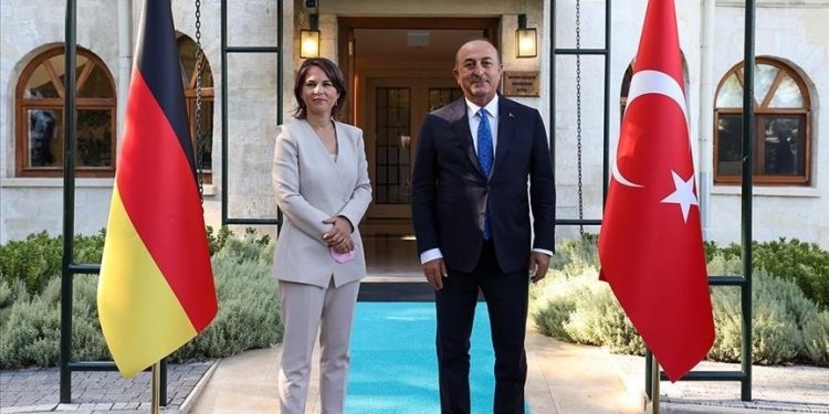 Γερμανοτουρκική σύγκρουση on camera – Μπέρμποκ: Παραβιάζετε τα ανθρώπινα δικαιώματα – Τσαβούσογλου: Χάσατε την αμεροληψία σας στα Ελληνοτουρκικά