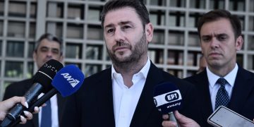 Παγίδα υποκλοπής στο κινητό του Νίκου Ανδρουλάκη – Πως έστησαν το λογισμικό παρακολούθησης – Κατέθεσε μηνυτήρια αναφορά – “Δεν θα συμβιβαστώ με μισόλογα και υπεκφυγές” | ΦΩΤΟ