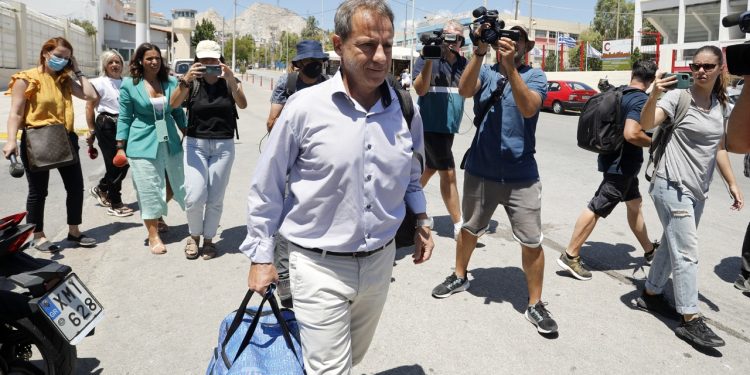 Αποφυλάκιση Λιγνάδη: “Θα δικαιωθώ στο Εφετείο και θα αποκατασταθεί η αλήθεια” – Ανοιχτό το ενδεχόμενο έφεσης από την  Εισαγγελία Εφετών | ΦΩΤΟ