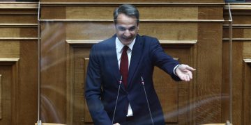 Μονομαχία αρχηγών στη Βουλή: Προεκλογικές εξαγγελίες ανακοίνωσε ο Κυριάκος Μητσοτάκης – Εκλογές ζήτησε ο Αλέξης Τσίπρας – Χωρίς τη μεγάλη είδηση οι πρωτολογίες | ΦΩΤΟ