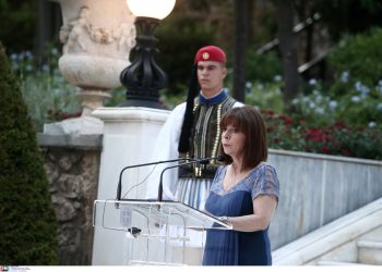 Επέτειος αποκατάστασης της Δημοκρατίας – Σακελλαρόπουλου: Ο διχαστικός λόγος αδικεί τη δημόσια σφαίρα και δεν υπηρετεί τη Δημοκρατία μας – Δεξίωση στο Προεδρικό Μέγαρο | ΦΩΤΟ