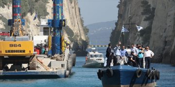 Ανοίγει ξανά τη Δευτέρα η Διώρυγα της Κορίνθου για τρεις μήνες – Το 2023 θα ολοκληρωθούν οι εργασίες αποκατάστασης | ΦΩΤΟ