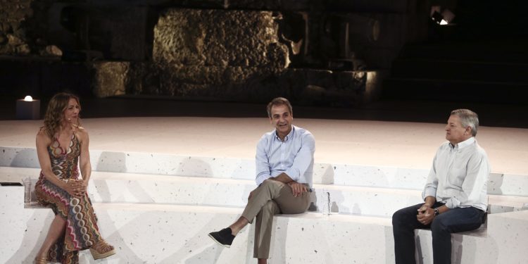 Μητσοτάκης: Συζήτηση για την καινοτομία και την ελληνική επιχειρηματικότητα με τον  Co-CEO του Νetflix, Τεντ Σαράντος, στο Ωδείο Ηρώδου Αττικού | ΦΩΤΟ