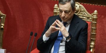 Πολιτική κρίση στην Ιταλία – Η παραίτηση Ντράγκι, η παρέμβαση Ματαρέλα, το νέο τεστ ψήφου εμπιστοσύνης  και το σενάριο πρόωρων εκλογών τον Οκτώβριο