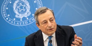 Πολιτική κρίση στην Ιταλία – Η παραίτηση Ντράγκι, η παρέμβαση Ματαρέλα, το νέο τεστ ψήφου εμπιστοσύνης  και το σενάριο πρόωρων εκλογών τον Οκτώβριο