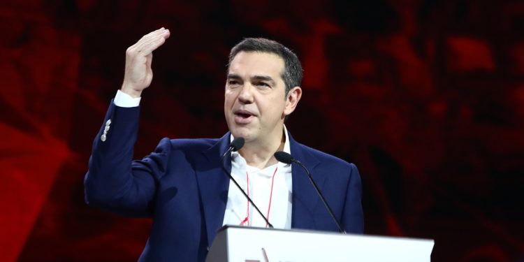 Τσίπρας: Επικίνδυνη η Ι.Χ. εξωτερική πολιτική του Μητσοτάκη, μας οδηγεί από Βατερλό σε Βατερλό – Εγώ θα γύριζα από τη Μαδρίτη με τα πόδια!