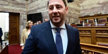 Ανδρουλάκης κατά Μητσοτάκη: Δεν έχουν τέλος οι αθλιότητες του επιτελικού κράτους – Να συμπεριφέρονται ως ένοικοι και όχι ιδιοκτήτες του Μαξίμου