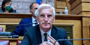 Στην Επιτροπή Θεσμών και Διαφάνειας ο διορισμός του Θεμ. Δεμίρη για Διοικητή της ΕΥΠ – Διαδέχτηκε τον Κοντολέοντα μετά το σκάνδαλο των υποκλοπών