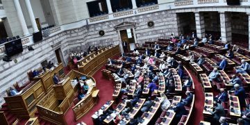 Ξεκινάει η έρευνα για το “σκάνδαλο ΕΥΠ” – Ορίστηκε η Εξεταστική Επιτροπή που έχει ένα μήνα για την υποβολή πορίσματος – “Υπέρ” 142, “Παρών” 157 | ΦΩΤΟ
