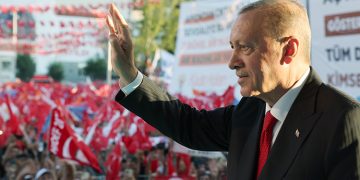 Ερντογάν σε ανθελληνικό παραλήρημα: Το έθνος έριξε τους άπιστους Έλληνες στη θάλασσα της Σμύρνης – Είμαστε έτοιμοι για την επίθεση του 2023 | ΦΩΤΟ