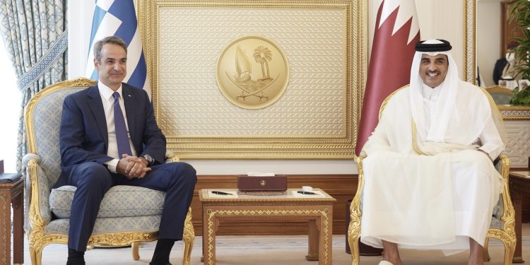 Ο Μητσοτάκης στη Ντόχα: Η Ελλάδα γέφυρα του Κατάρ με την Ευρώπη – Πύλη εισόδου ενέργειας για την ευρωπαϊκή αγορά μέσω Ρεβυθούσας και Αλεξανδρούπολης | ΦΩΤΟ