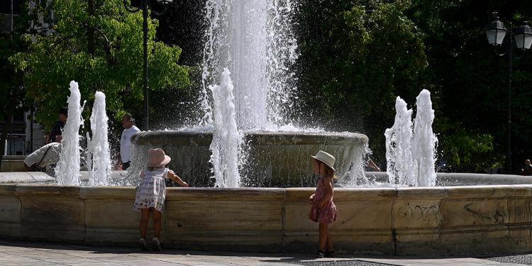 Έρχεται μεγάλο κύμα καύσωνα με κορύφωση Παρασκευή και Σάββατο – Στους 42 βαθμούς θα φτάσει το θερμόμετρο – Πως αυξάνεται ο κίνδυνος πυρκαγιών