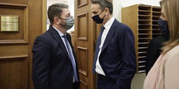 Σε κλίμα σύγκρουσης κυβέρνηση – ΠΑΣΟΚ για τις υποκλοπές – Νέο πεδίο η απόφαση να προηγηθεί η συζήτηση των Αρχηγών από την εξέταση των πρωταγωνιστών στην Επιτροπή Θεσμών