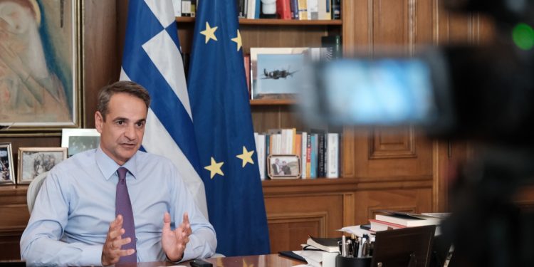 Παρακολουθήσεις ΕΥΠ: Μετωπική επίθεση ΠΑΣΟΚ και ΣΥΡΙΖΑ στην κυβέρνηση – Μπαράζ διαρροών για τις υποκλοπές – Τη Δευτέρα οι δηλώσεις Μητσοτάκη 