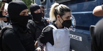 Υπόθεση θανάτου βρεφών: Ποινική δίωξη σε βάρος της Ρούλας Πισπιρίγκου και για τους θανάτους Μαλένας και Ίριδας – Κατηγορείται ήδη και για τη Τζωρτζίνα