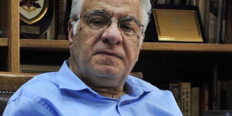 Διονύσης Σιμόπουλος 1943-2022: Πέθανε ο κορυφαίος αστροφυσικός και επίτιμος διευθυντής του Ευγενιδείου Πλανηταρίου – Έχασε τη μάχη με τον καρκίνο