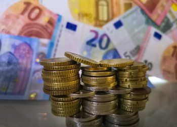 Πρόσθετα μέτρα στήριξης νοικοκυριών και επιχειρήσεων προαναγγέλει ο Σταϊκούρας – Καταθέτει συμπληρωματικό προϋπολογισμό 
