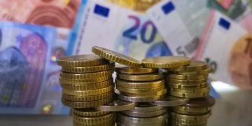 Πρόσθετα μέτρα στήριξης νοικοκυριών και επιχειρήσεων προαναγγέλει ο Σταϊκούρας – Καταθέτει συμπληρωματικό προϋπολογισμό 