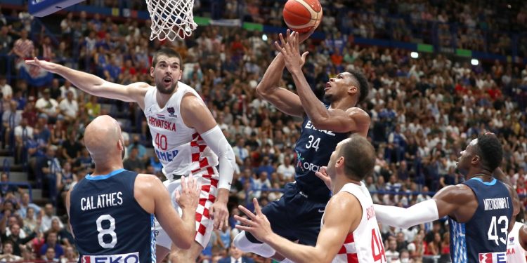 Ευρωμπάσκετ: Πρεμιέρα με νίκη για την Εθνική: 89-82 την σκληροτράχηλη Κροατία με καταλύτη τον Γιάννη Αντετοκούνμπο – Μεγάλο παιγνίδι από τον Τάιλερ Ντόρσεϊ | ΦΩΤΟ