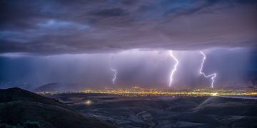 Έκτακτο Δελτίο καιρού: Έρχεται η κακοκαιρία Bogdan – Καταιγίδες, κεραυνοί, χαλαζοπτώσεις και πολύ ισχυροί άνεμοι – Πού θα εκδηλωθούν τα επικίνδυνα φαινόμενα