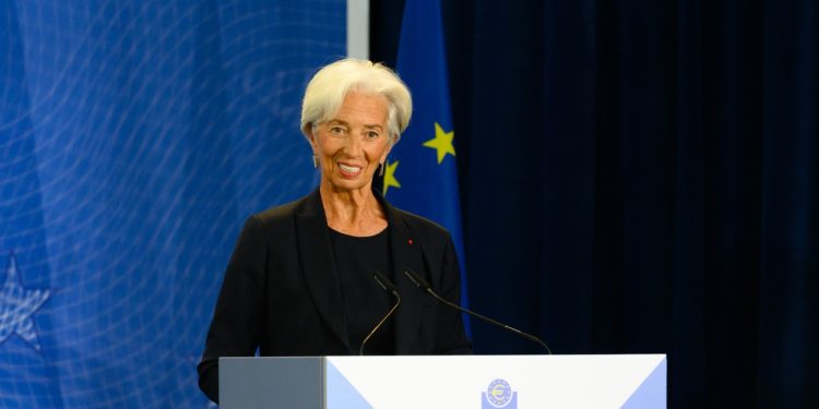 ΕΚΤ: Στο τραπέζι νέα αύξηση των επιτοκίων κατά 75 μονάδες βάσης τον Οκτώβριο – Λαγκάρντ: “Πρέπει να επανέλθει ο πληθωρισμός στο 2% μεσοπρόθεσμα”