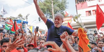 Αλλαγή στη Βραζιλία: Ο Αριστερός Λούλα νέος πρόεδρος με 50,9% – Ηγέτες σε όλο τον κόσμο χαιρετίζουν τη νίκη του επί του Ακροδεξιού Μπολσονάρου | ΦΩΤΟ