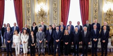 Τζόρτζια Μελόνι: Ορκίσθηκε η νέα πρωθυπουργός της Ιταλίας στο Κυρινάλιο Μέγαρο – Την Κυριακή το πρώτο Υπουργικό Συμβούλιο της Ακροδεξιάς Συμμαχίας | ΦΩΤΟ 