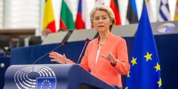 Ούρσουλα: Προτάσεις για προσωρινό πλαφόν στο φυσικό αέριο στη Σύνοδο Κορυφής της Πράγας – Για να σωθεί η “παρτίδα”, έστω και καθυστερημένα