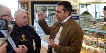 Τσίπρας στους αρτοποιούς: Δεν είναι δυνατόν να μην έχει μειωθεί ΦΠΑ ούτε μισό τοις εκατό αλλά και ο ΕΦΚ που επιβαρύνουν κυρίως μικρομεσαίες επιχειρήσεις | ΦΩΤΟ