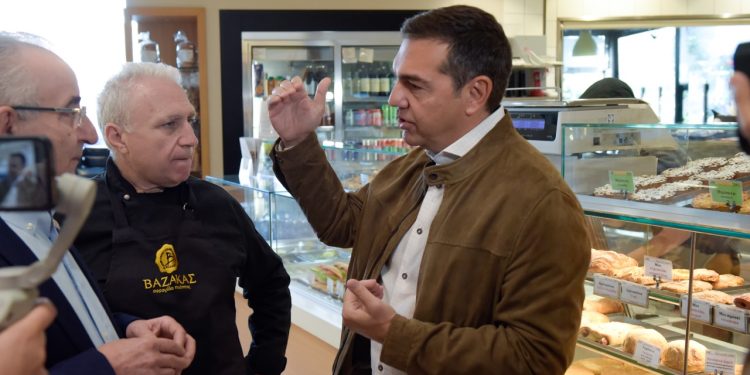 Τσίπρας στους αρτοποιούς: Δεν είναι δυνατόν να μην έχει μειωθεί ΦΠΑ ούτε μισό τοις εκατό αλλά και ο ΕΦΚ που επιβαρύνουν κυρίως μικρομεσαίες επιχειρήσεις | ΦΩΤΟ
