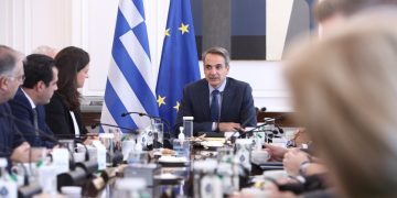 Μητσοτάκης: “Υλοποίηση των μέτρων της ΔΕΘ – Επιστρέφουμε το μέρισμα της ανάπτυξης στους πολίτες δίκαια – Δεν αποκλίνουμε από τους δημοσιονομικούς στόχους” | ΦΩΤΟ