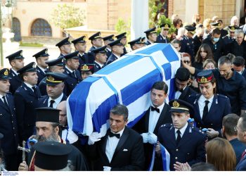 Αλέξανδρος Νικολαΐδης: Πλήθος κόσμου για το «τελευταίο αντίο» στον Ολυμπιονίκη – Παρών ο Αλέξης Τσίπρας και πολλοί άνθρωποι του Αθλητισμού και του πολιτικού κόσμου | ΦΩΤΟ