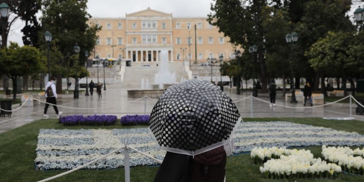 “Κακοκαιρία EVA”: Έντονα φαινόμενα και στην Αττική μέχρι το απόγευμα της Κυριακής – Κλειστά τα εμπορικά καταστήματα σε ολόκληρη τη χώρα λόγω των καιρικών συνθηκών