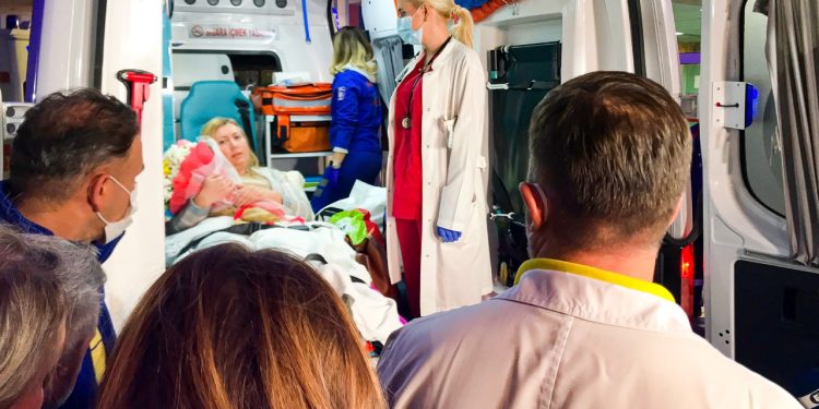 Φονική έκρηξη στη Κωνσταντινούπολη: Χειρουργήθηκε για αφαίρεση θραύσματος η 39χρονη ελληνίδα που τραυματίστηκε – Στο νοσοκομείο Παπαγεωργίου της Θεσσαλονίκης | ΦΩΤΟ