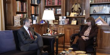 Μητσοτάκης σε Σακελλαροπούλου: Σε καμία περίπτωση δεν πρόκειται να ενδώσω στις σειρήνες του λαϊκισμού στην οικονομία – Μετά τις εκλογές η επιστροφή των Γλυπτών του Παρθενώνα | ΦΩΤΟ