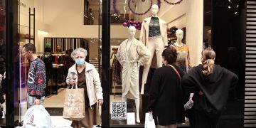 Αγορά: Εκπτώσεις από 9 Ιανουαρίου έως και 28 Φεβρουαρίου – Ανοικτά τα καταστήματα την Κυριακή 15 Ιανουαρίου – Οι έμποροι υπόσχονται μεγάλη ποικιλία προϊόντων σε χαμηλές τιμές