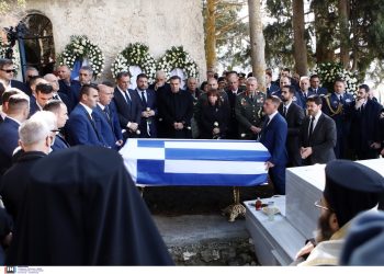 Πτώση Φάντομ: Με βαθύτατη θλίψη η Ελλάδα αποχαιρέτησε τον Μάριο-Μιχαήλ Τουρούτσικα – Παρόντες η πολιτειακή, πολιτική, στρατιωτική και θρησκευτική ηγεσία της χώρας | ΦΩΤΟ
