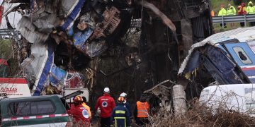 Τραγωδία στα Τέμπη: Μεγαλώνει η «μαύρη λίστα» – Στους 57 οι νεκροί σύμφωνα με την ιατροδικαστή – Έχουν ληφθεί 52 δείγματα DNA από συγγενείς – Στους 56 οι αγνοούμενοι | ΦΩΤΟ