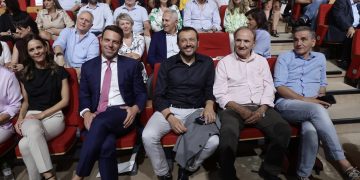 ΣΥΡΙΖΑ: Σε κλίμα αγωνίας για τις εξελίξεις το Διαρκές Συνέδριο – Εγκρίνει τις υποψηφιότητες για την προεδρία του κόμματος – Απών ο Αλέξης Τσίπρας | ΦΩΤΟ