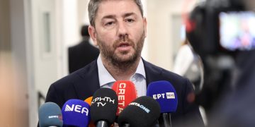 Ανδρουλάκης από το Βενιζέλειο Νοσοκομείο Ηρακλείου: Προτεραιότητα του ΠΑΣΟΚ να αναγεννηθεί το ΕΣΥ – Να στηρίξουμε τους γιατρούς και τους νοσηλευτές | ΦΩΤΟ 