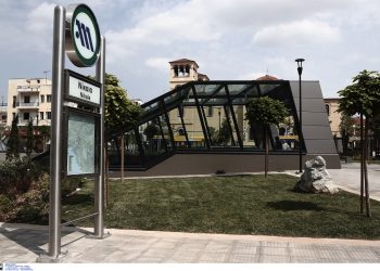 Μέσα Μαζικής Μεταφοράς: Πώς θα κινηθούν τα Χριστούγεννα, την Πρωτοχρονιά και τα Θεοφάνεια – Αναλυτικά τα δρομολόγια Μετρό, λεωφορείων και τρόλεϊ