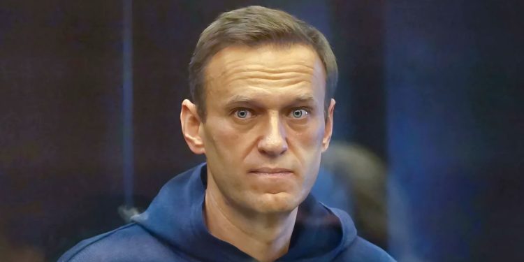 Ναβάλνι: Η σωφρονιστική υπηρεσία είπε στη μητέρα του ότι πέθανε από «σύνδρομο αιφνίδιου θανάτου» – Εκδηλώσεις διαμαρτυρίας
