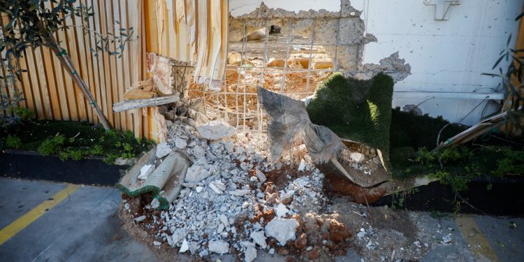 Έκρηξη στον Πειραιά – Πρατήριο υγρών καυσίμων ο στόχος – Ερευνά το τμήμα δίωξης εκβιαστών της Ασφάλειας | ΦΩΤΟ