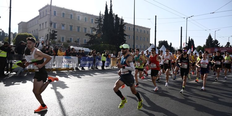 Ημιμαραθώνιος Αθήνας: Κυκλοφοριακές ρυθμίσεις στο κέντρο της πρωτεύουσας – Αναλυτικά οι δρόμοι που κλείνουν και ποιες ώρες | ΦΩΤΟ